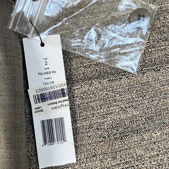 Theory. Palmer City Walking Shorts NWT. 2 - Picture 7 of 7